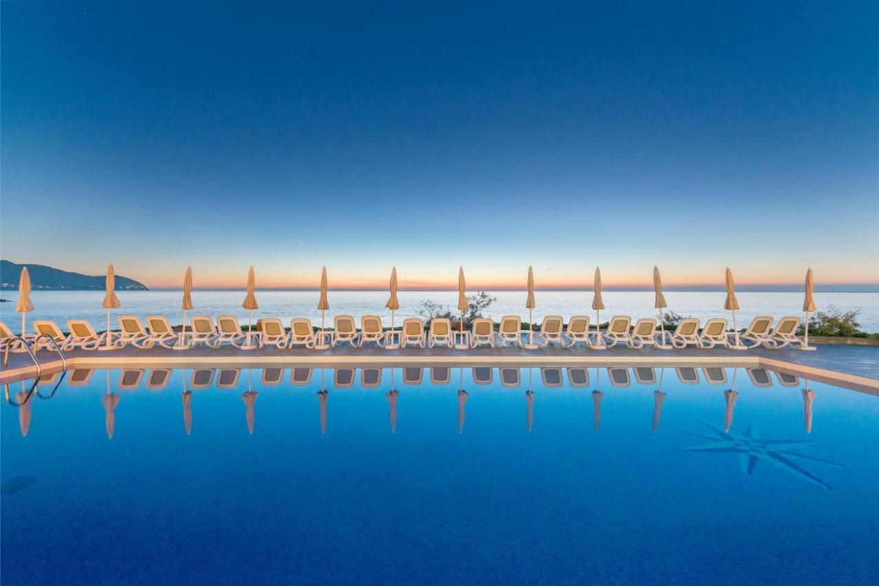 Hotel Atolon & Kaafu Beach Club Cala Bona  Eksteriør billede